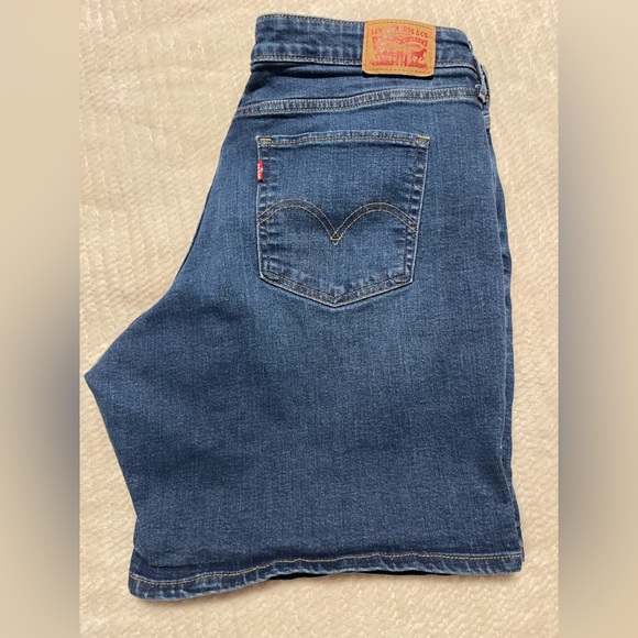Classic Blue Denim Shorts Sz 16 - Picture 5 of 6